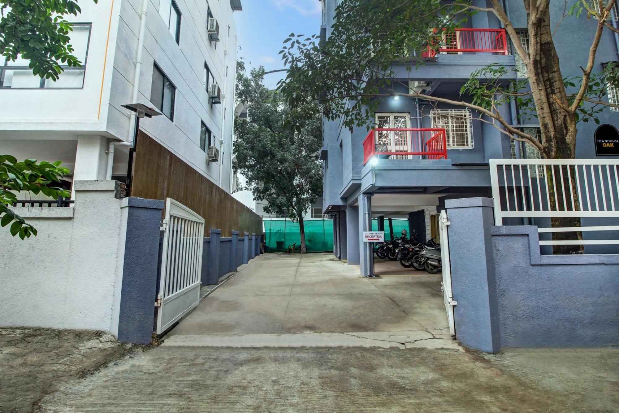 Super Collection O Grey House Hotell Pune Exteriör bild