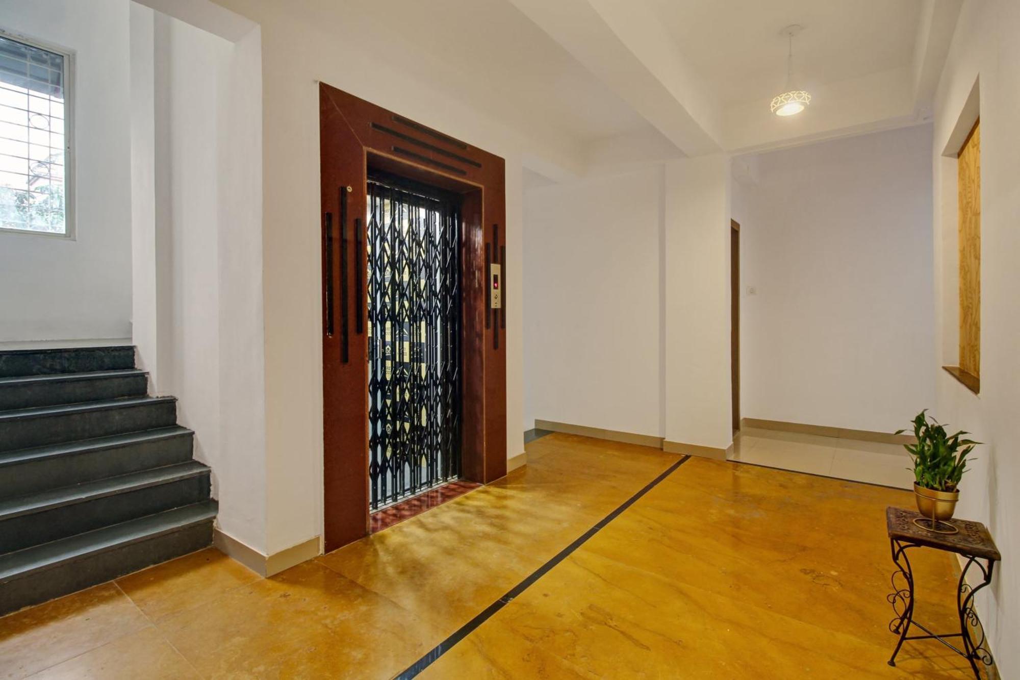 Super Collection O Grey House Hotell Pune Exteriör bild